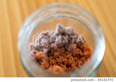瓶子 食物 美食 94183745