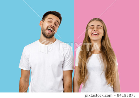 beautiful happy couple having fun 94183873