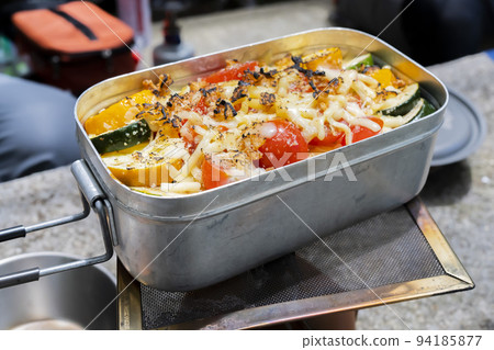 山里煮的戶外飯和野營【芝士多利亞】 山里煮的戶外飯和野營【芝士多利亞】 94185877