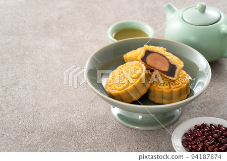 Mid-Autumn Festival Moon cake Geppei Mid-Autumn Festival Moon cake Geppei 94187874
