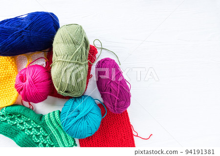 knitting needles with a ball knitting needles with a ball 94191381