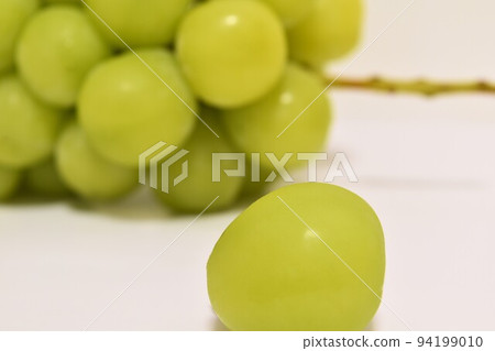 Autumn taste Shine Muscat Autumn taste Shine Muscat 94199010