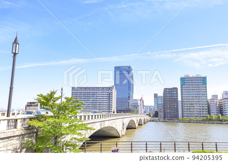 Bandai Bridge (left bank of the Shinano River, view from near Hotel Okura) Niigata City 94205395
