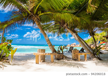 Anse Cocos - one of the most beautiful beach of Seychelles. La Digue Island, Seychelles 94206018