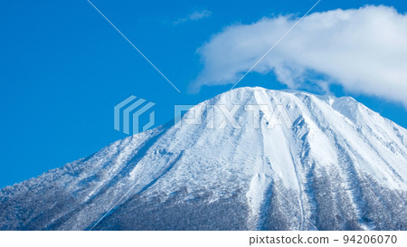 Snow scene of Daisen (from Hoki Town) 94206070