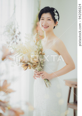 bride short hair wedding dress 94206824
