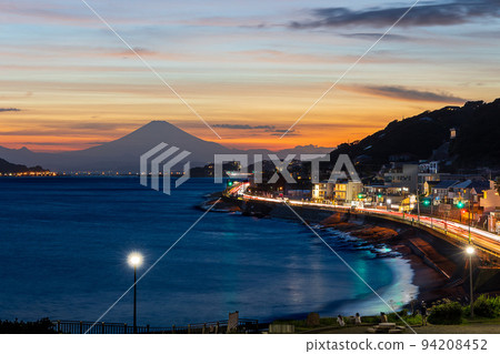 從鎌倉稻村崎眺望富士山 94208452