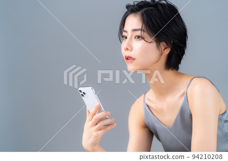Women's beauty smartphone beauty make-up skin care 94210208