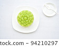 Shine Muscat no-bake cheesecake taken in bright natural light Horizontal position White background Bird's-eye view 94210297