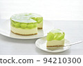 Shine Muscat no-bake cheesecake taken in bright natural light Horizontal position White background 94210300