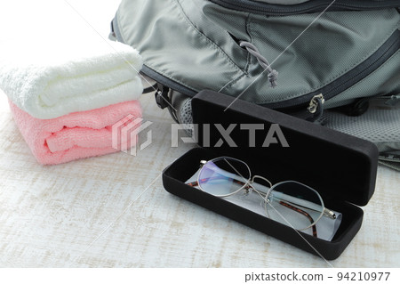 Glasses travel belongings image 94210977