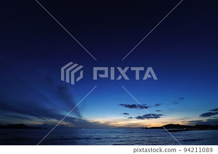 Coastal evening view of early autumn with various clouds, super wide angle, mainly sky, 220904pm 94211089