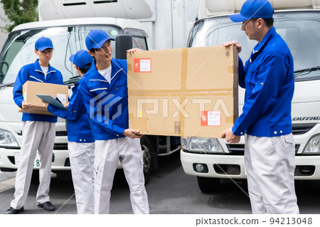 A carrier that specializes in the transportation of luxury goods A carrier that specializes in the transportation of luxury goods 94213048