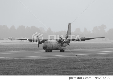 法國空軍 C-160NG Transart 運輸機著陸 法國空軍 C-160NG Transart 運輸機著陸 94216399