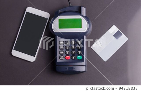 Paying with smartphone Paying with smartphone 94218835