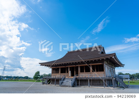 三重縣明和町修復了西久平安之森的本殿和秋空 94219069
