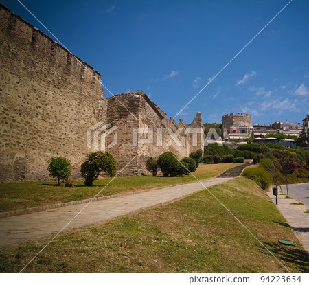 View to ancient wall and Trigoniu tower in Thessaloniki, Greece 94223654