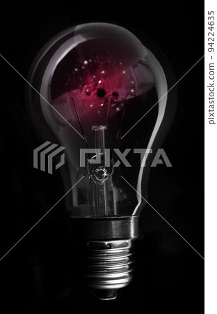Glowing light bulb Glowing light bulb 94224635