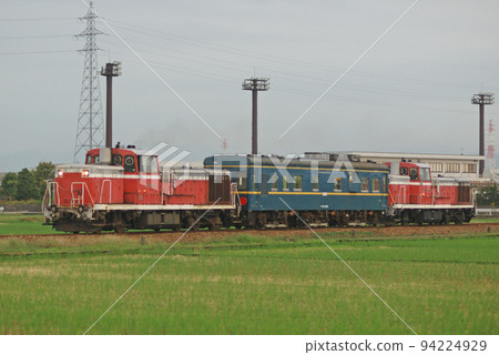 Johana Line Futatsuka - Takaoka JR West DE10-1030 + Maya 34-2005 + DE10-1029 Maya 94224929