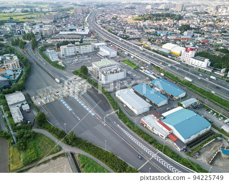東北高速公路/岩城立交的鳥瞰圖 94225749