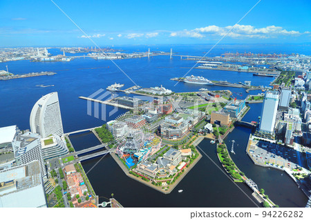 從地標塔看到的港未來 21 和橫濱港 94226282