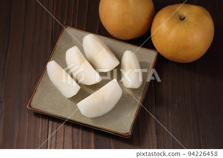 pear  94226458
