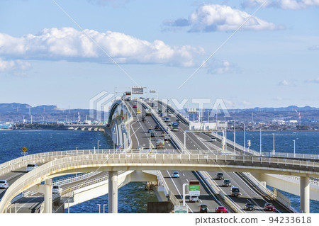 從 Umihotaru PA 看到的千葉縣木更津市東京灣 Aqualine 94233618