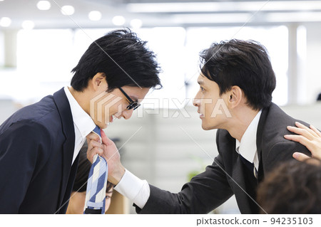 一個憤怒的商人 一個憤怒的商人 94235103