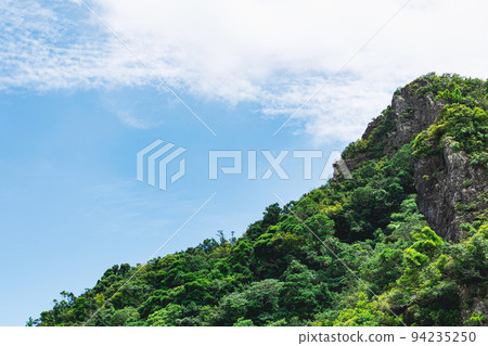 夏天藍天和山 夏天藍天和山 94235250
