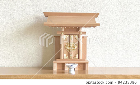 神名_白牆背景_寬_前面 神名_白牆背景_寬_前面 94235386