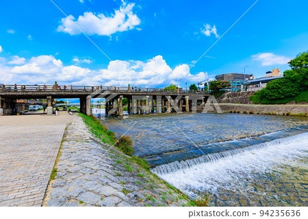 Kyoto Higashiyama Ward, Kyoto Sanjo Ohashi Bridge and Kamo River Kyoto Higashiyama Ward, Kyoto Sanjo Ohashi Bridge and Kamo River 94235636