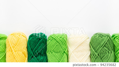 Green yarn ball, 100% acrylic yarn, blank space 94235682
