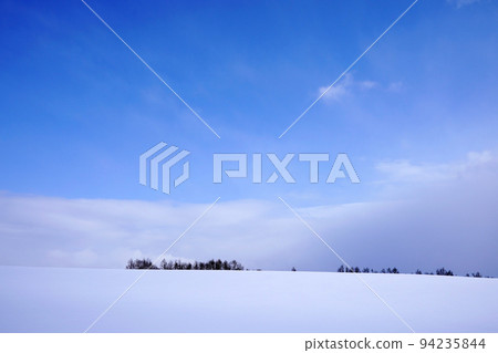 北海道的雪景 94235844