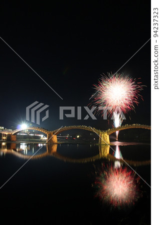 Kintai Bridge Fireworks! HANABI reflected on the surface of the water Yamaguchi Prefecture Tourism Iwakuni City Yokoyama Summer in Japan Kintai Bridge Fireworks! HANABI reflected on the surface of the water Yamaguchi Prefecture Tourism Iwakuni City Yokoyama Summer in Japan 94237323
