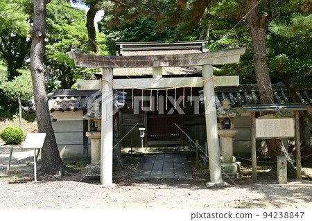 御劍八幡宮鳥居門和島輪 御劍八幡宮鳥居門和島輪 94238847