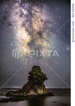 燃燒的銀河和神弁天島 燃燒的銀河和神弁天島 94238946