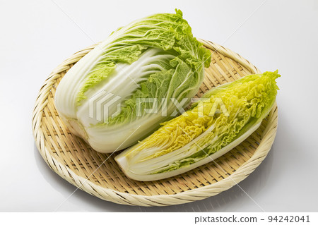 Chinese cabbage on a tray 94242041