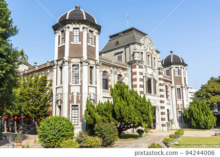 Building exterior of the Lukang Folk Arts Museum in Changhua, Taiwan. 94244006