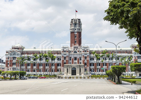 Building view of the Presidential Office Building in Taipei, Taiwan. This Baroque-style building is a symbol of the Government of Taiwan. 94244612