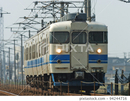 北陸本線三河加賀笠間JR西413系列B10編隊（金澤） 94244716