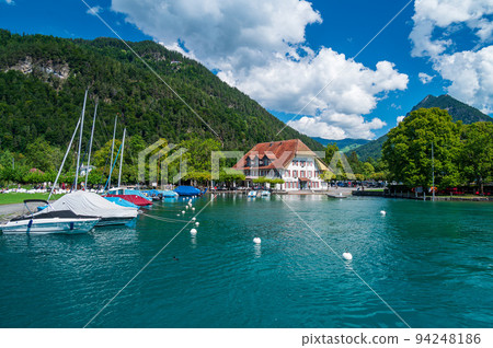 Unterseen on Lake Thun 94248186
