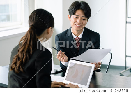 商人開會 94248526