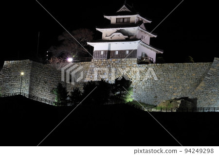 丸龜城的本丸大志城和石垣島 丸龜城的本丸大志城和石垣島 94249298
