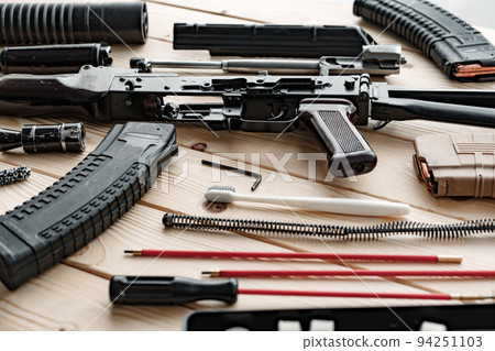 Gunsmith's working table for gun cleaning and maintaining Gunsmith's working table for gun cleaning and maintaining 94251103