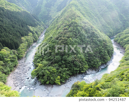 Hinoji Valley Kunigataki Falls, Tanouchi, Nishiiyayamamura, Miyoshi City, Tokushima Prefecture 94251487
