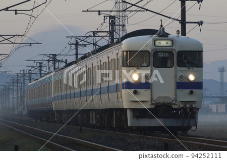 [JB] Kagoshima Main Line Series 415 (8-car train: Arao → Yoshizuka) 94252111