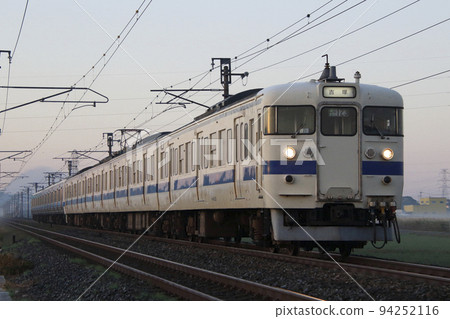 [JB] Kagoshima Main Line Series 415 (8-car train: Arao → Yoshizuka) 94252116