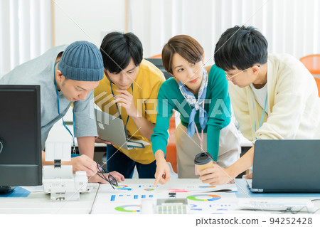 Creators working for career women 94252428