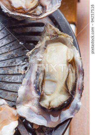 牡蠣 94257516