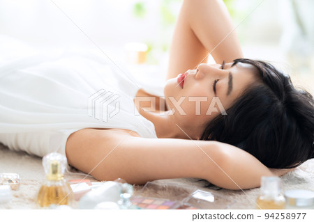 女性美容美妝護膚 94258977